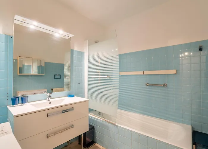 Coeur D'arcachon, T2 Avec Balcon, Parking, Proche Plage Et Commerces - Fr-1-319-33 Apartment