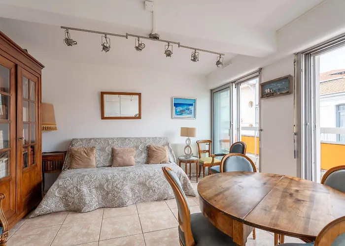 Coeur D'arcachon, T2 Avec Balcon, Parking, Proche Plage Et Commerces - Fr-1-319-33 * Arcachon