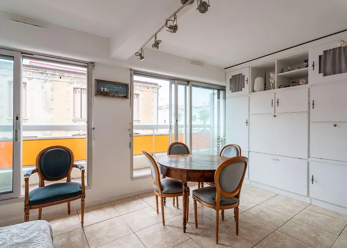 Apartment Coeur D'arcachon, T2 Avec Balcon, Parking, Proche Plage Et Commerces - Fr-1-319-33